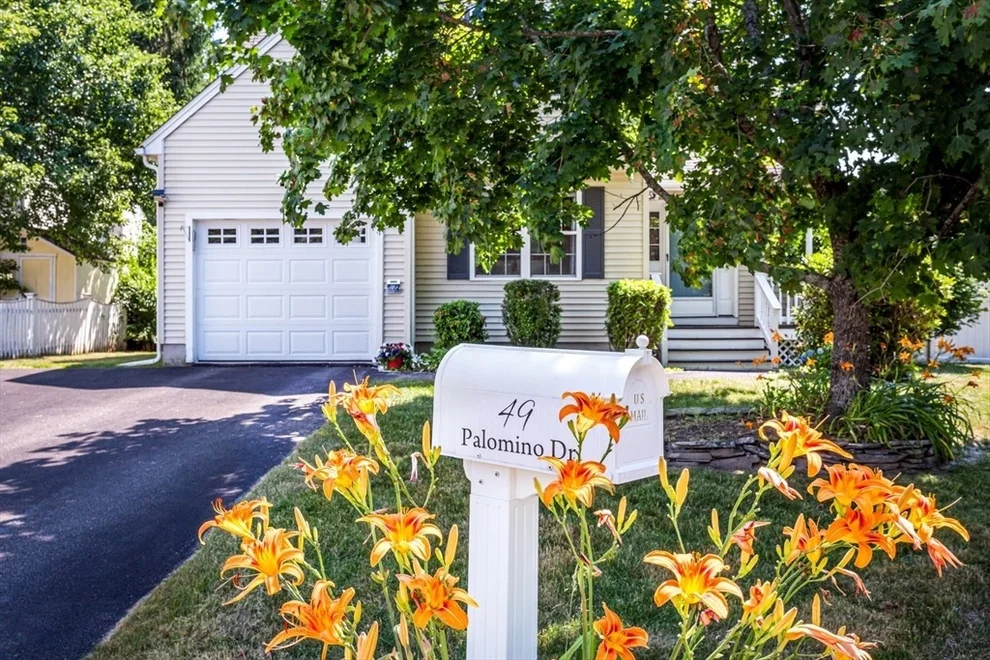 Unit for sale at 49 Palomino Dr, Franklin, MA 02038