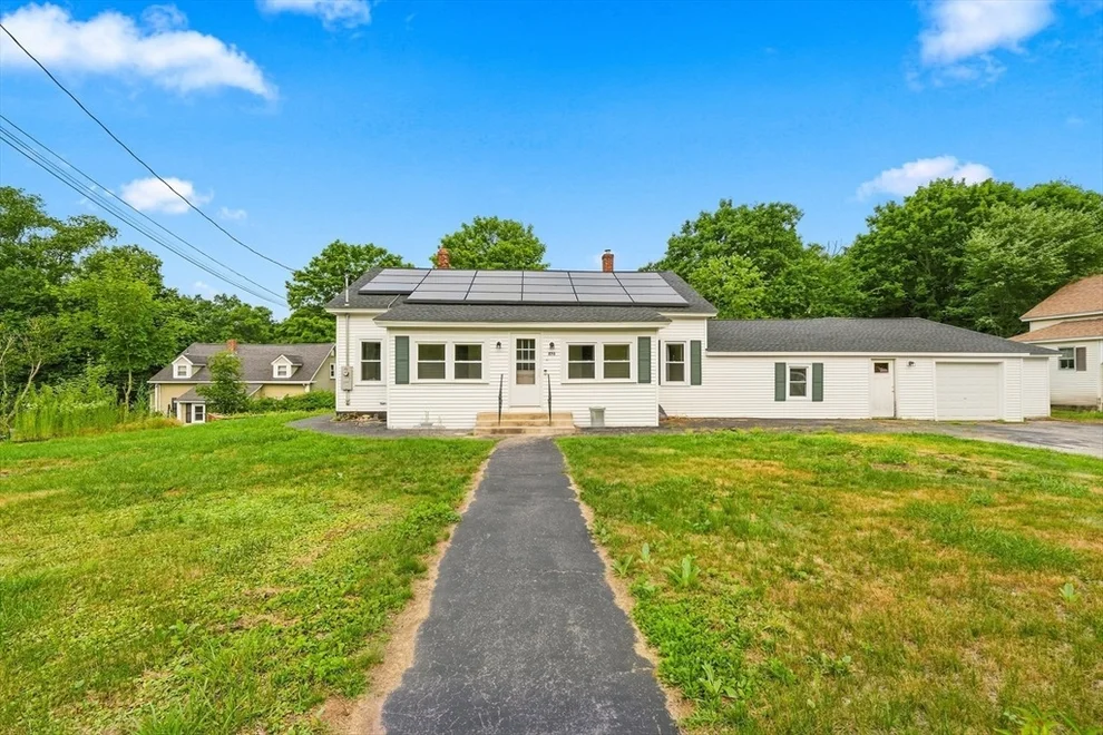 Unit for sale at 270 N Brookfield Road, Barre, MA 01005