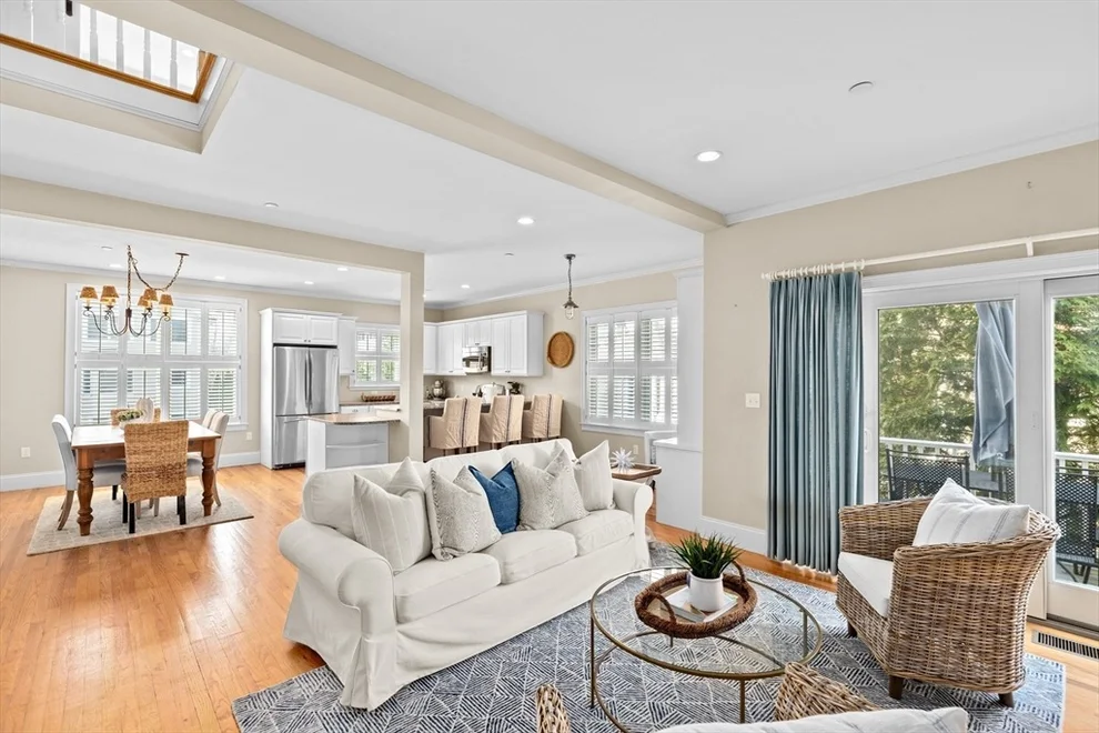 Unit for sale at 60 New Driftway, Scituate, MA 02066