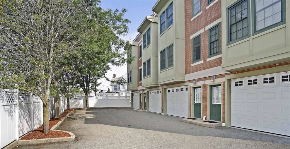 Unit for sale at 115 Albion St, Wakefield, MA 01880