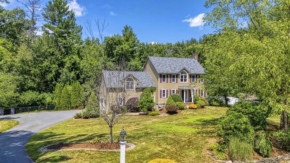 Unit for sale at 55 Blackberry Hill Rd, Wrentham, MA 02093