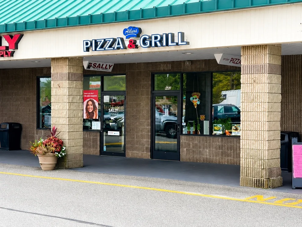 Unit for sale at 642 Middle St, Weymouth, MA 02189