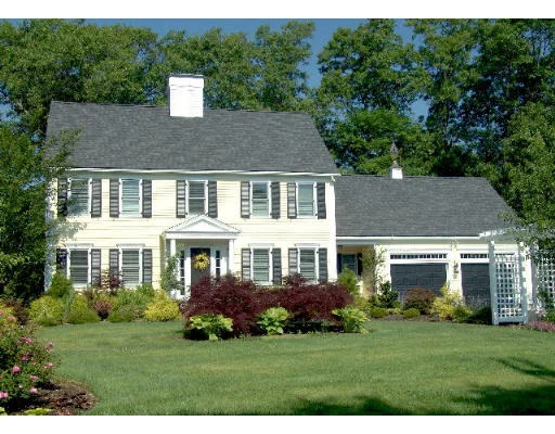 Unit for sale at 37 Ward Street, Hingham, MA 02043