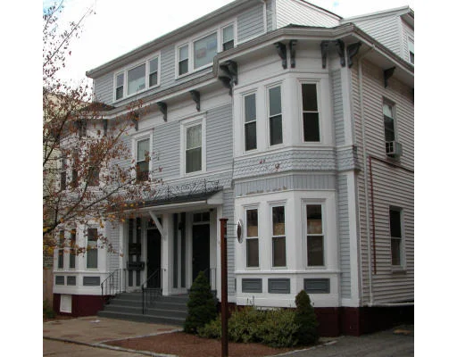Unit for sale at 138-140 Huron Ave, Cambridge, MA 02138