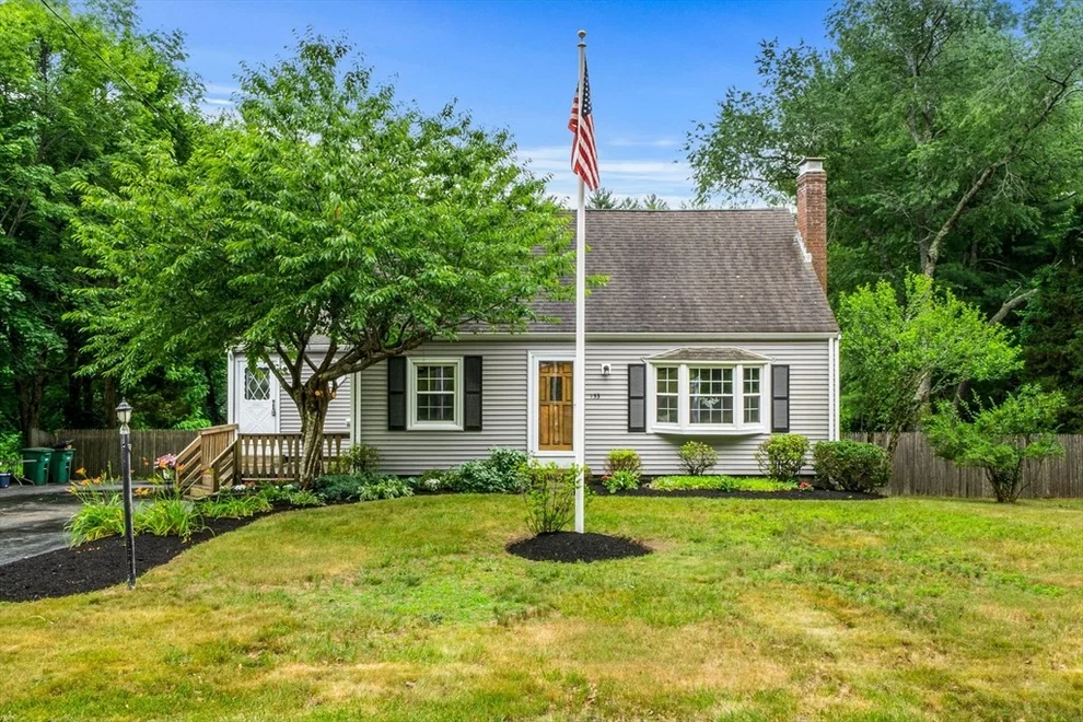 Unit for sale at 133 Mountain Ave, Pembroke, MA 02359