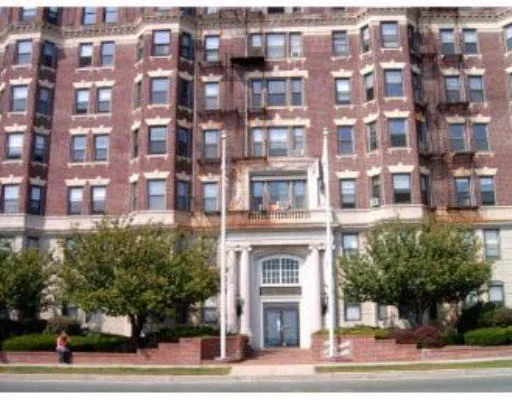 Unit for sale at 285 Lynn Shore Dr., Lynn, MA 01902