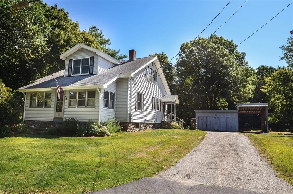 Unit for sale at 41 Meetinghouse Hill Rd, Sterling, MA 01564