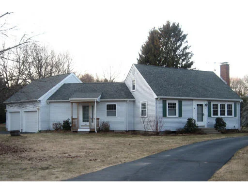 Unit for sale at 34 Kay St, Sudbury, MA 01776