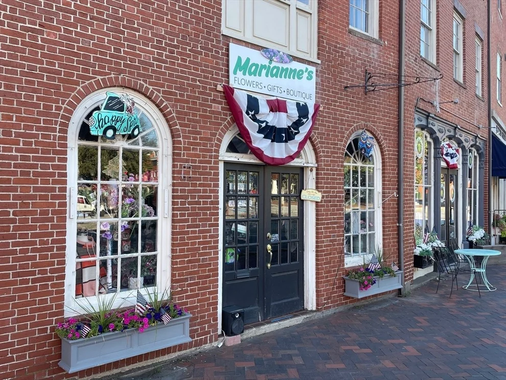 Unit for sale at 19 Market Sq, Newburyport, MA 01950