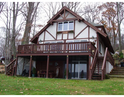 Unit for sale at 11 Island Road, Holland, MA 01521