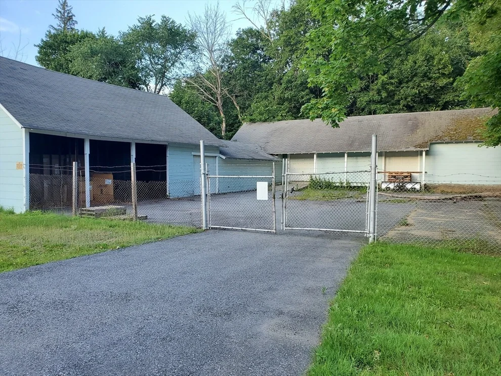 Unit for sale at 6 Pleasant St, Brookfield, MA 01506