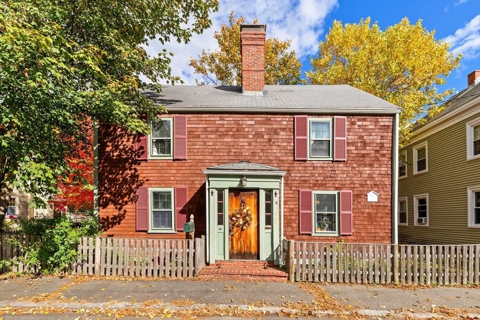 Unit for sale at 8 Upham St, Salem, MA 01970