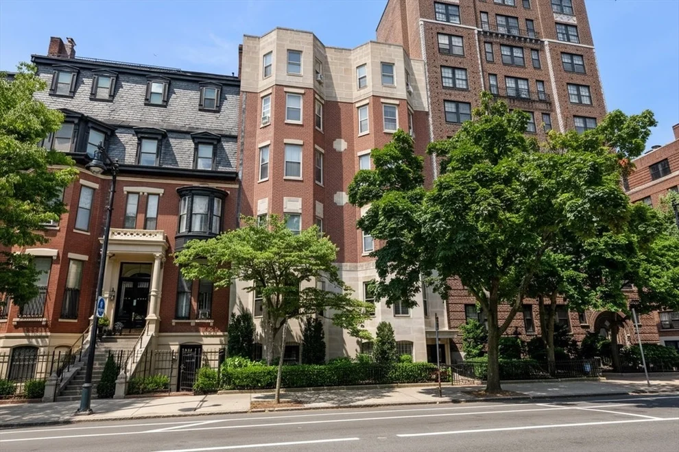 Unit for sale at 286 Beacon Street, Boston, MA 02116