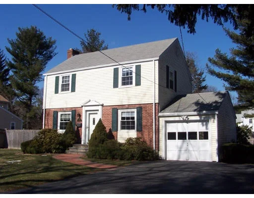 Unit for sale at 13 Nottingham Drive, Natick, MA 01760