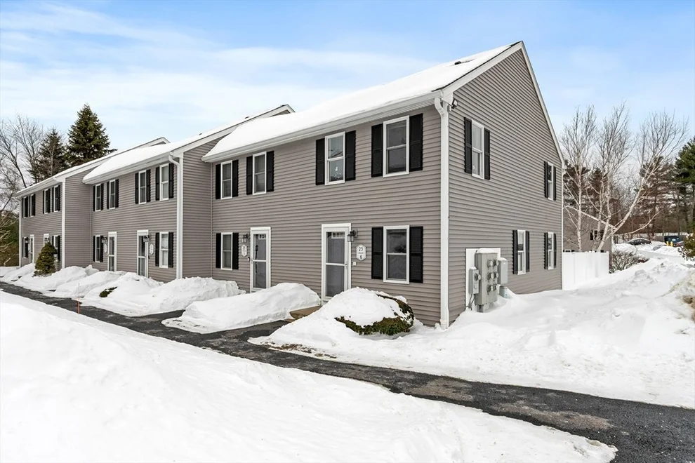 Unit for sale at 23 Olde Colonial Dr, Gardner, MA 01440