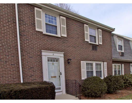 Unit for sale at 8 Town House Dr., Newton, MA 02460