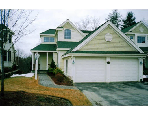 Unit for sale at 43 Carriage Hill Circle, Southborough, MA 01772