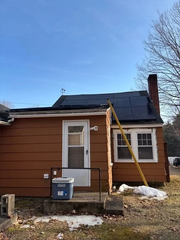 Unit for sale at 37 Sawyer St, Gardner, MA 01440