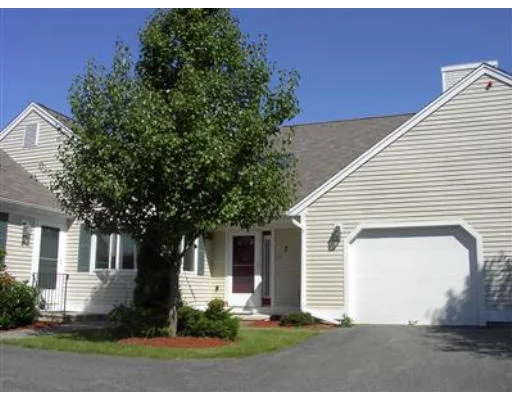 Unit for sale at 7 Mainsail Cir, Mashpee, MA 02649