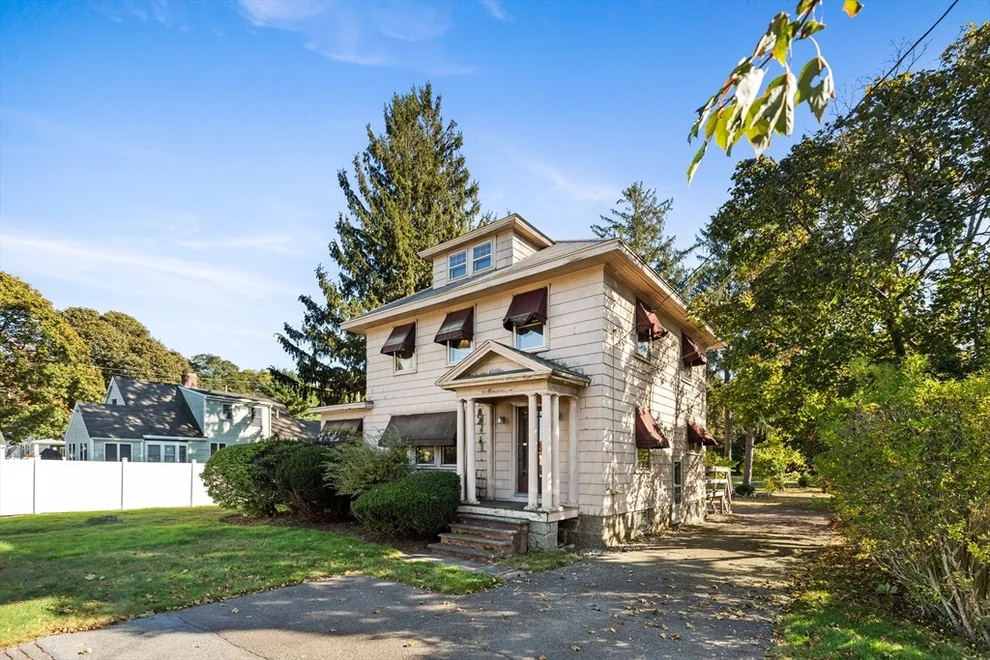 Unit for sale at 807 Salem St, Lynnfield, MA 01940