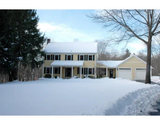 Unit for sale at 542 School Street, Carlisle, MA 01741