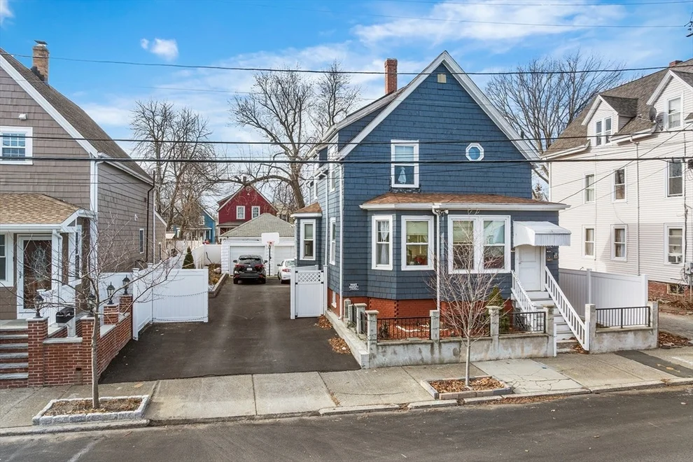 Unit for sale at 95 Oakville St, Lynn, MA 01905