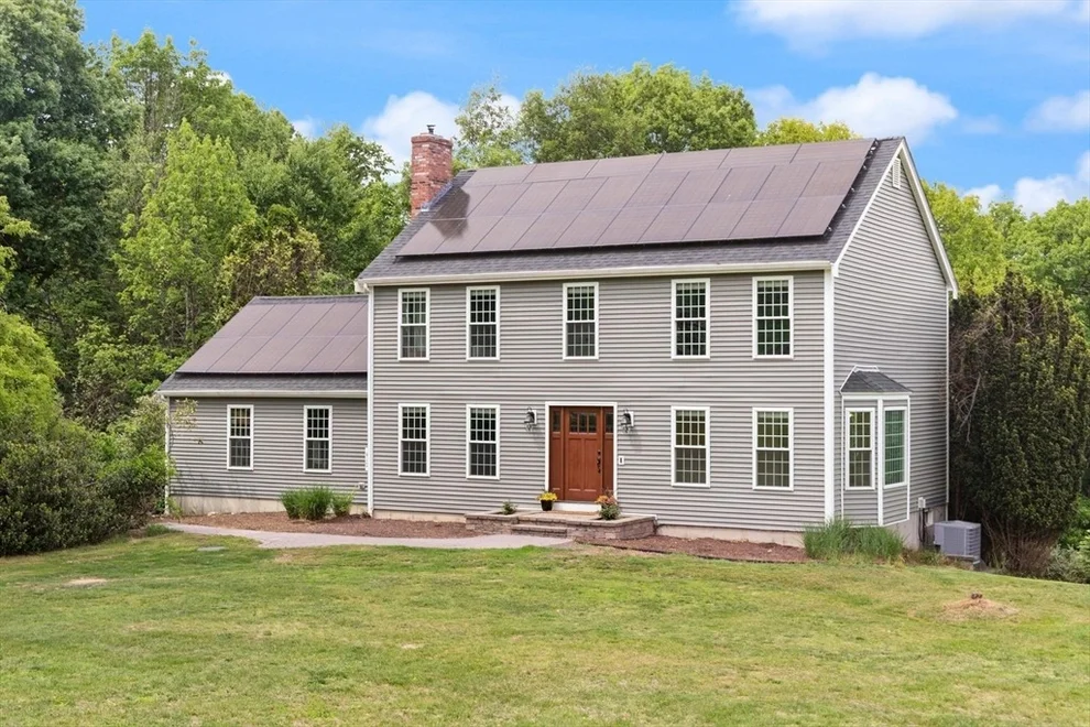 Unit for sale at 50 Farm Hill Rd, Wrentham, MA 02093
