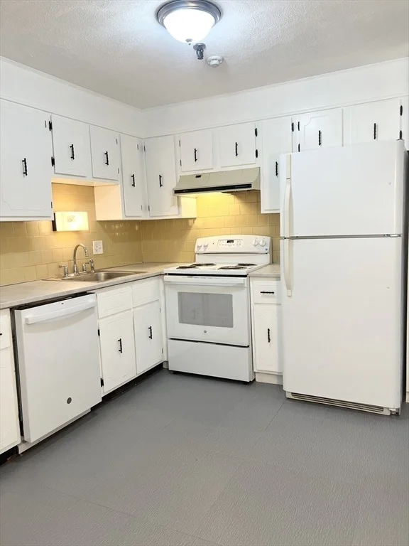 Unit for sale at 15 Spencer Road, Boxborough, MA 01719