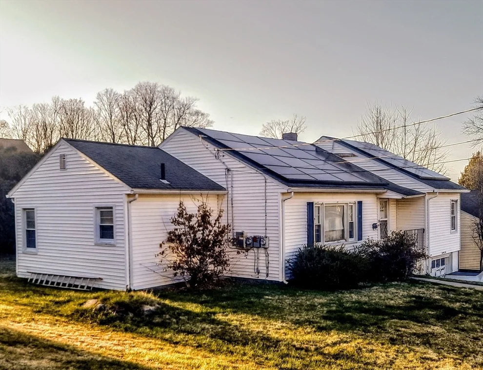 Unit for sale at 76 Belmont Rd, Leominster, MA 01453