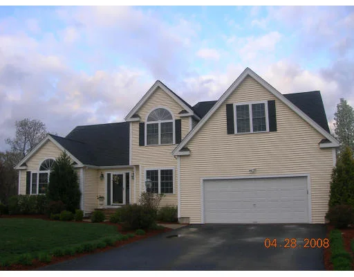 Unit for sale at 1 Country Club Lane, Hopedale, MA 01747
