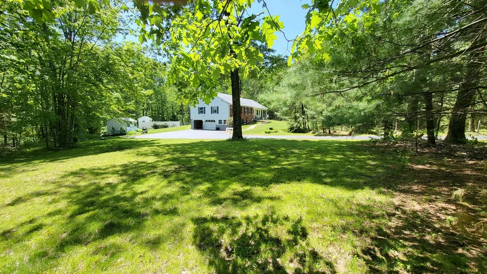 Unit for sale at 385 E County Rd, Rutland, MA 01543