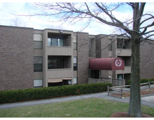 Unit for sale at 68 Shrewsbury Green, Shrewsbury, MA 01545