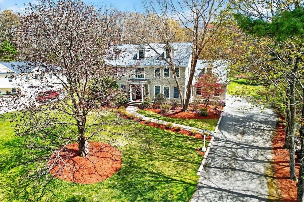 Unit for sale at 17 Morningside Lane, Lincoln, MA 01773