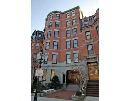 Unit for sale at 290 Commonwealth Ave, Boston, MA 02115