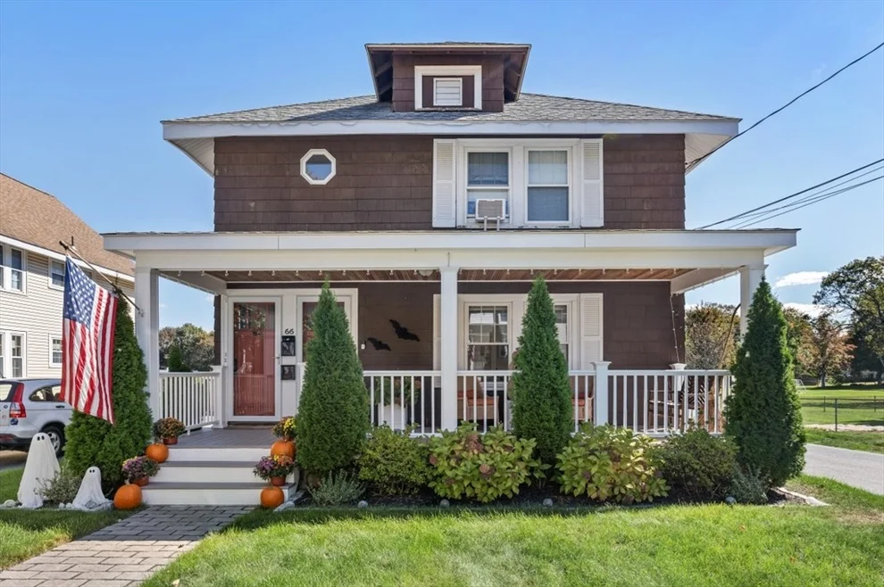 Unit for sale at 66 Gould St, Wakefield, MA 01880