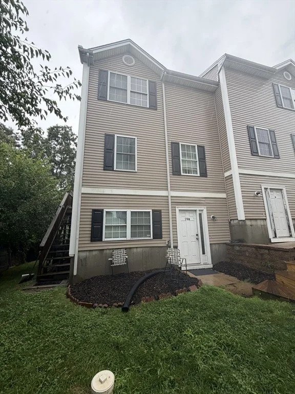Unit for sale at 318 Crescent St, Fall River, MA 02720