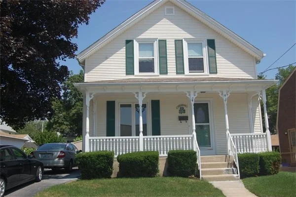 Unit for sale at 14 Meadow Ave, Cumberland, RI 02864