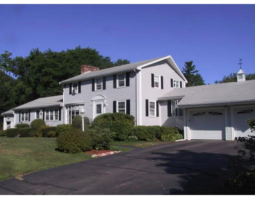 Unit for sale at 362-364 Village St, Medway, MA 02053
