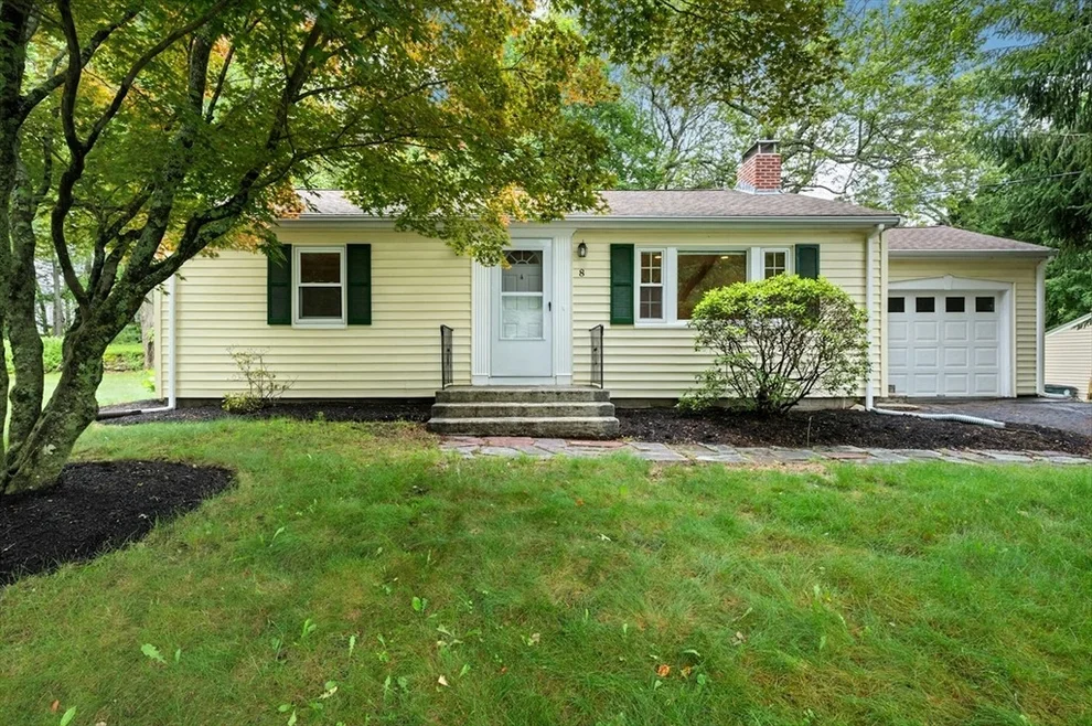 Unit for sale at 8 Oakwood St, Holden, MA 01520