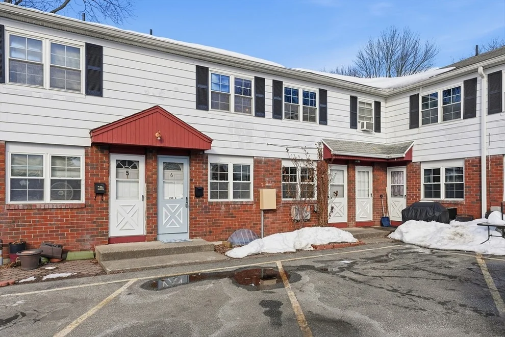 Unit for sale at 269 Chicopee Street, Chicopee, MA 01013