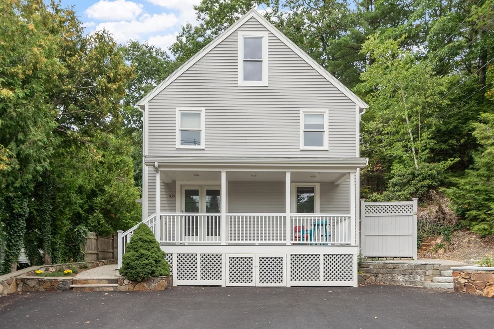 Unit for sale at 95 Pine St, Manchester, MA 01944