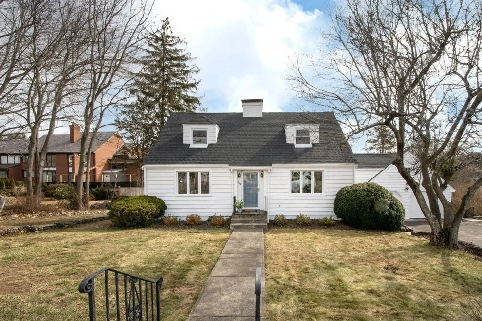 Unit for sale at 564 Middle Street, Braintree, MA 02184