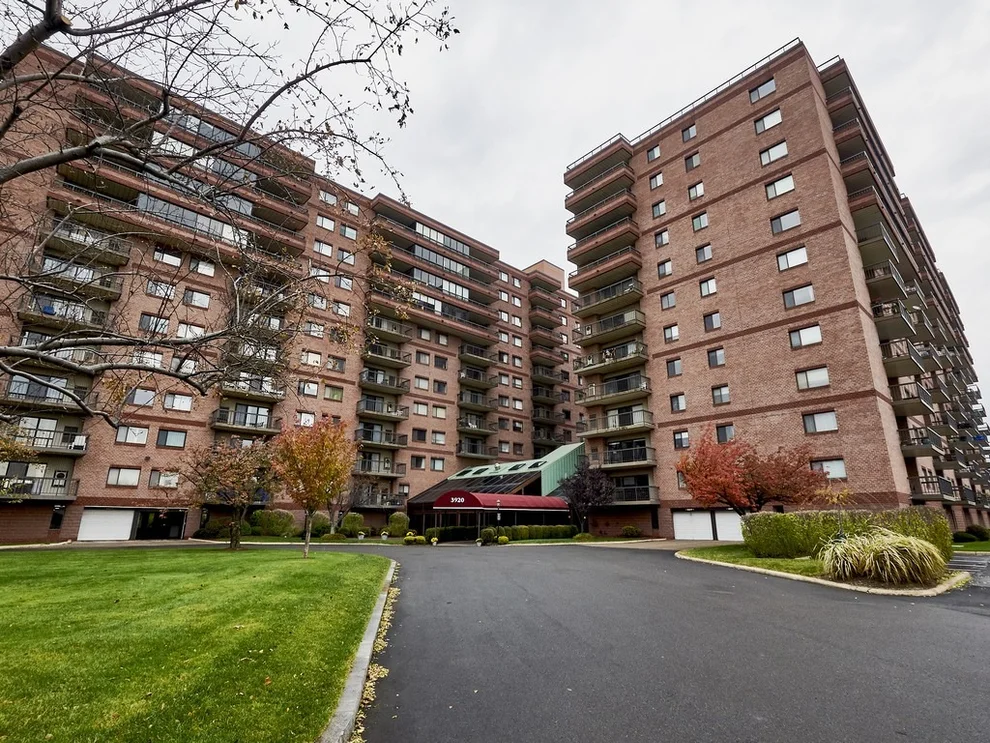 Unit for sale at 3920 Mystic Valley Pkwy, Medford, MA 02155