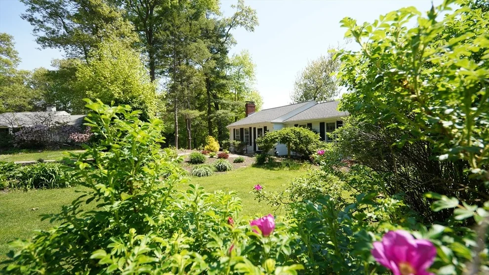 Unit for sale at 70 Westwood Park Circle, Attleboro, MA 02703
