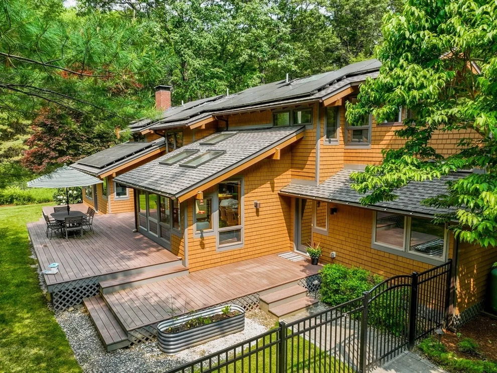 Unit for sale at 343 Russell St, Carlisle, MA 01741