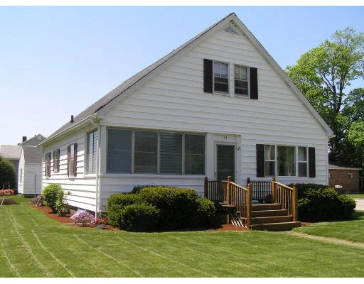 Unit for sale at 138 Linwood St, Uxbridge, MA 01569