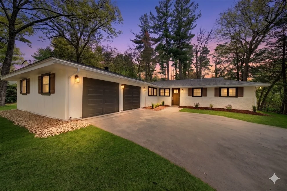 Unit for sale at 8 Topeka Rd, Chelmsford, MA 01824