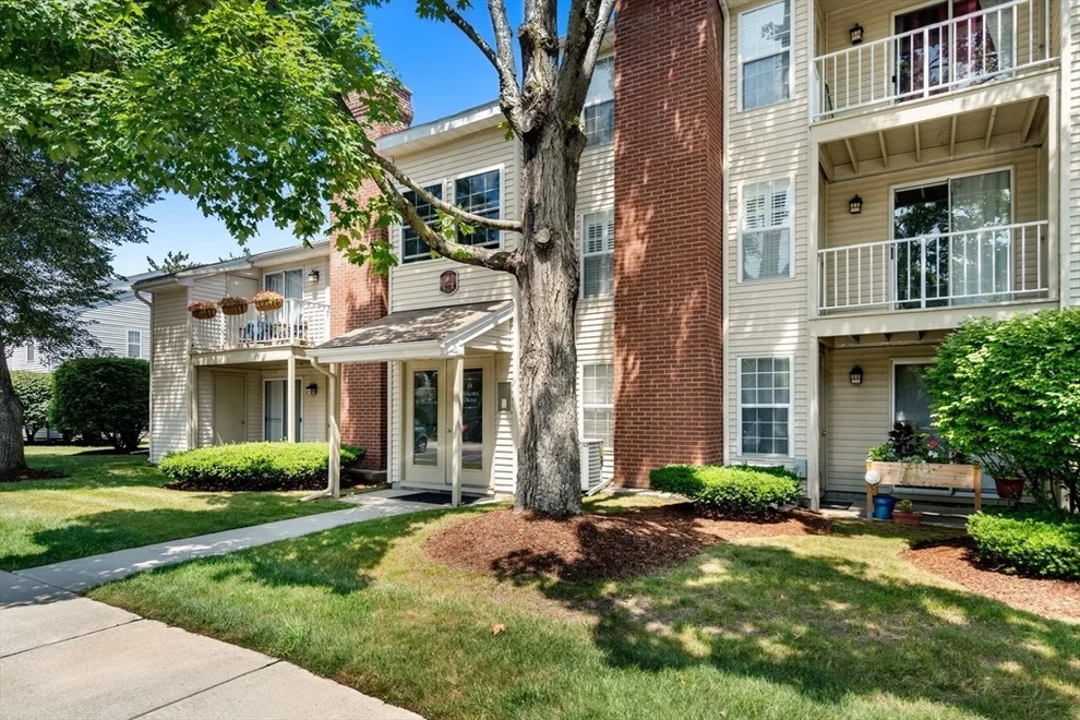 Unit for sale at 14 Walden Dr, Natick, MA 01760