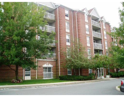 Unit for sale at 200 Captains Rowe, Chelsea, MA 02150