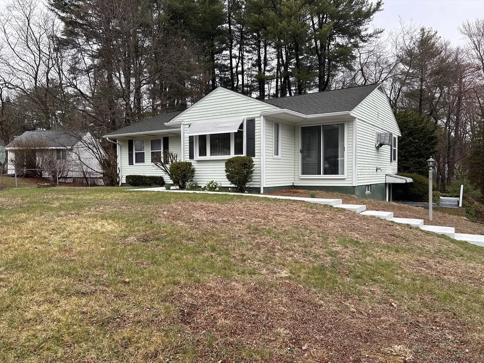 Unit for sale at 16 Treeland, Framingham, MA 01701